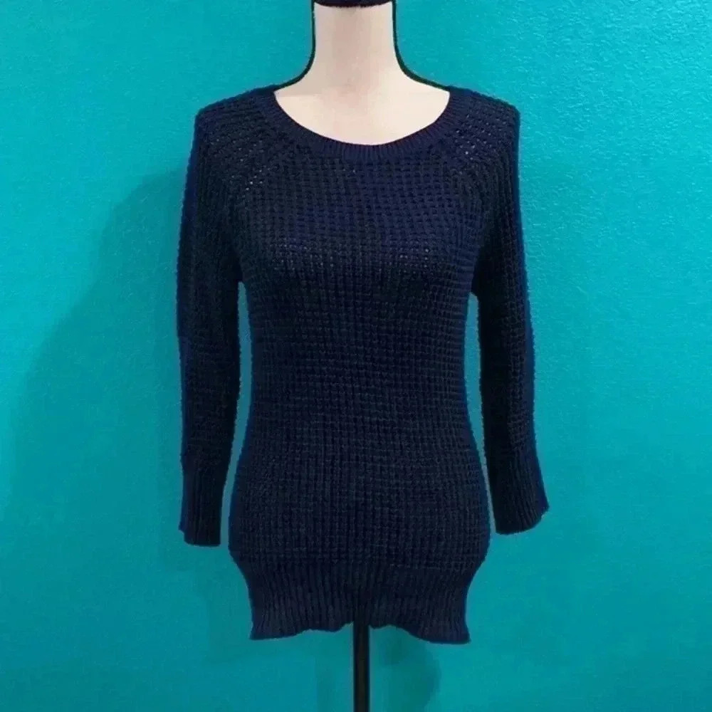 Diane von furstenberg navy blue sweater in size small